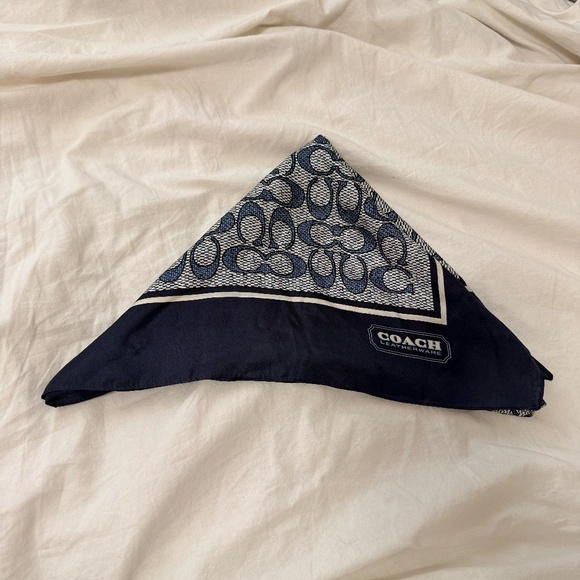 Textured Signature Print Silk Square Scarf - Picture 3 of 8